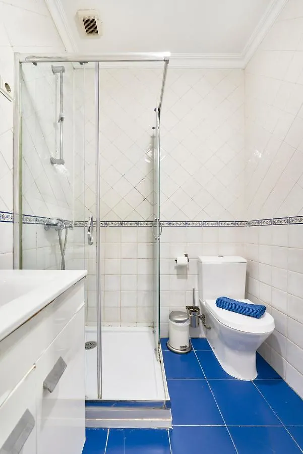 Spacious Bairro Alto Apartment With Courtyard, By Timecooler Lisbon 0*,