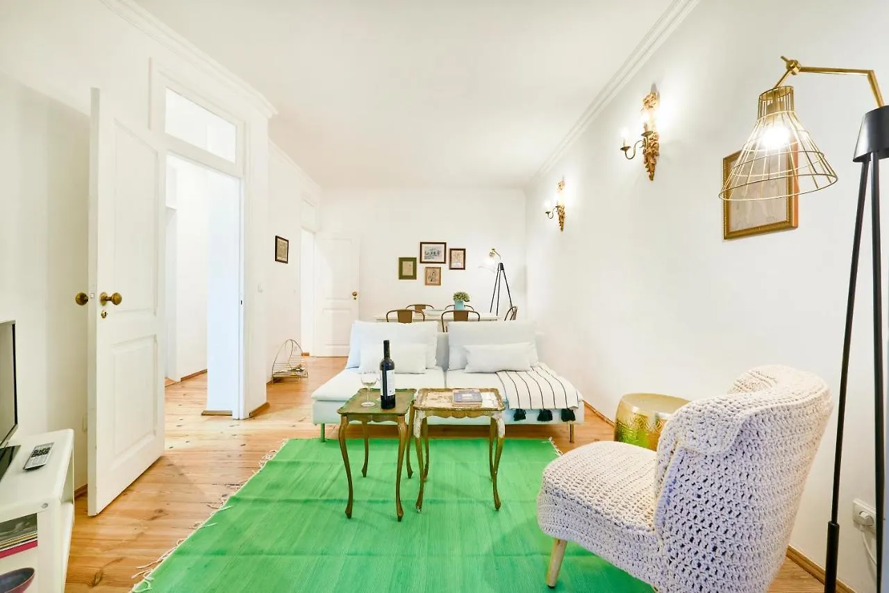 Spacious Bairro Alto Apartment With Courtyard, By Timecooler Lisbon