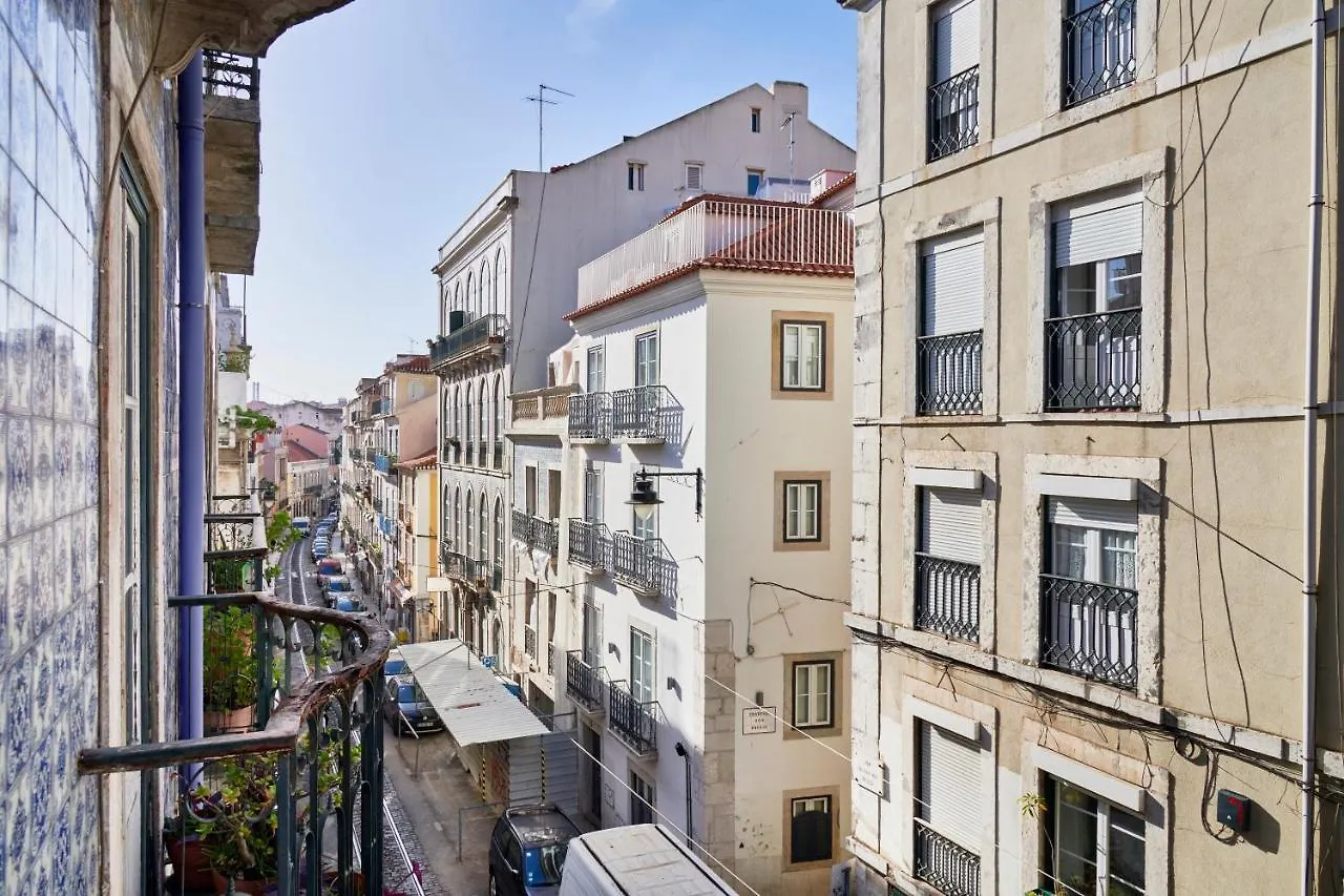 Spacious Bairro Alto Apartment With Courtyard, By Timecooler Lissabon Portugal