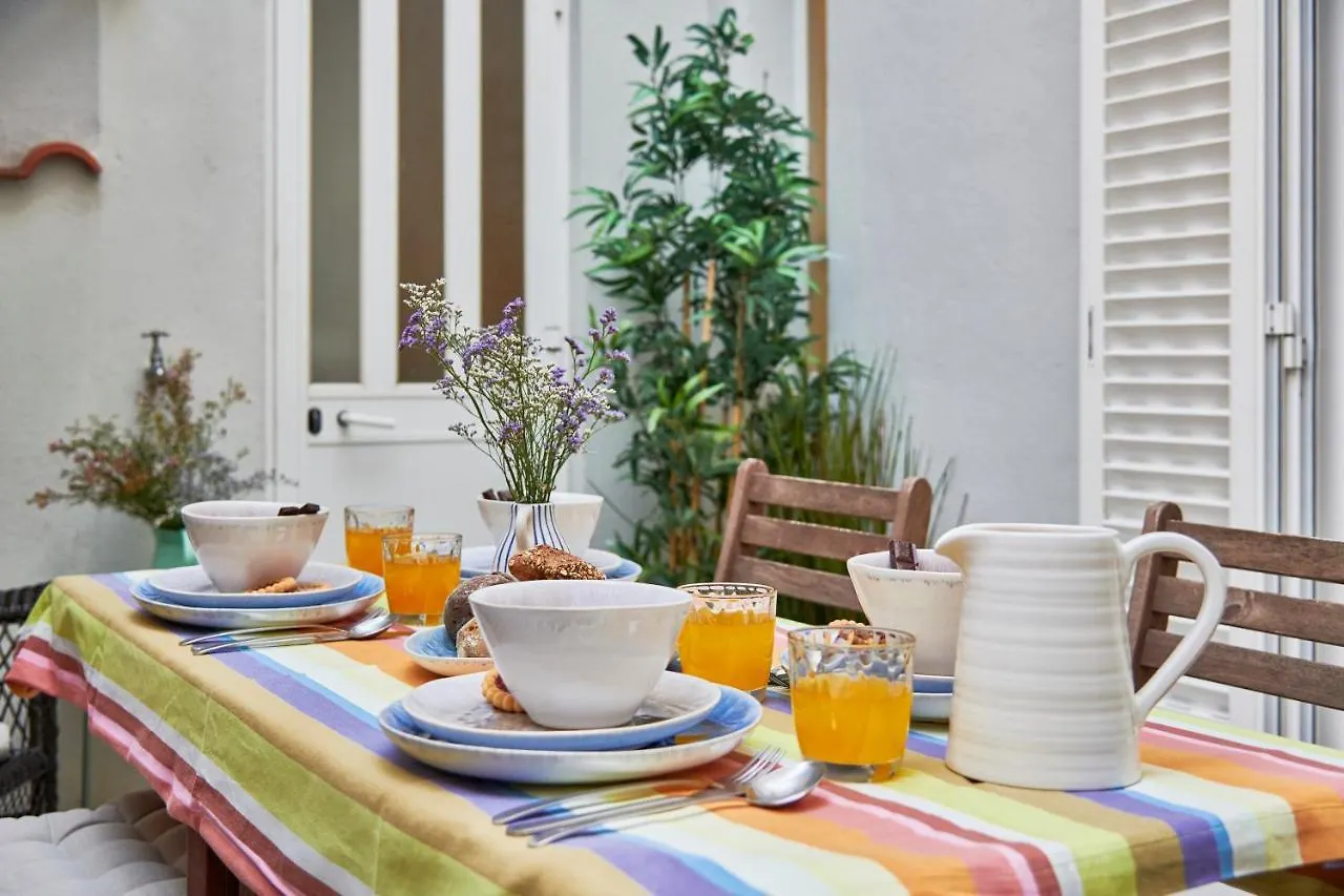 Spacious Bairro Alto Apartment With Courtyard, By Timecooler Lisbon