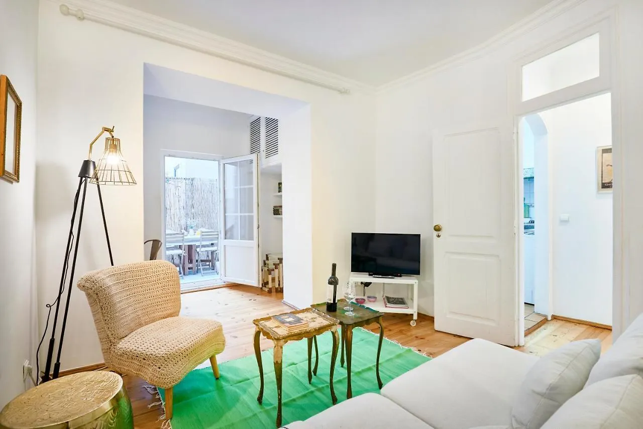Spacious Bairro Alto Apartment With Courtyard, By Timecooler Lisbon