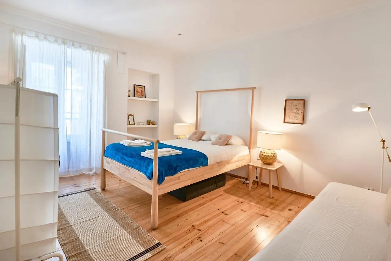 Spacious Bairro Alto Apartment With Courtyard, By Timecooler Lisbon