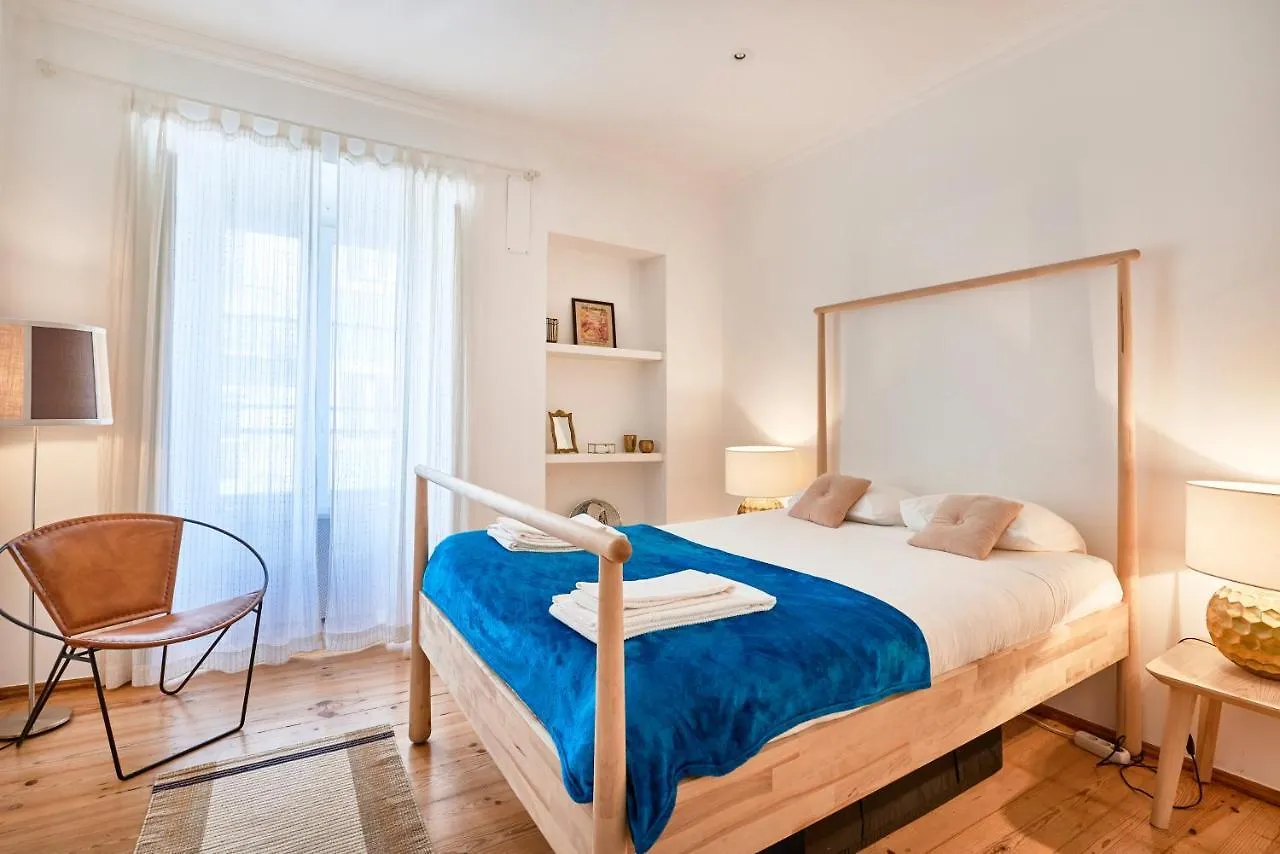 Spacious Bairro Alto Apartment With Courtyard, By Timecooler Lisbon