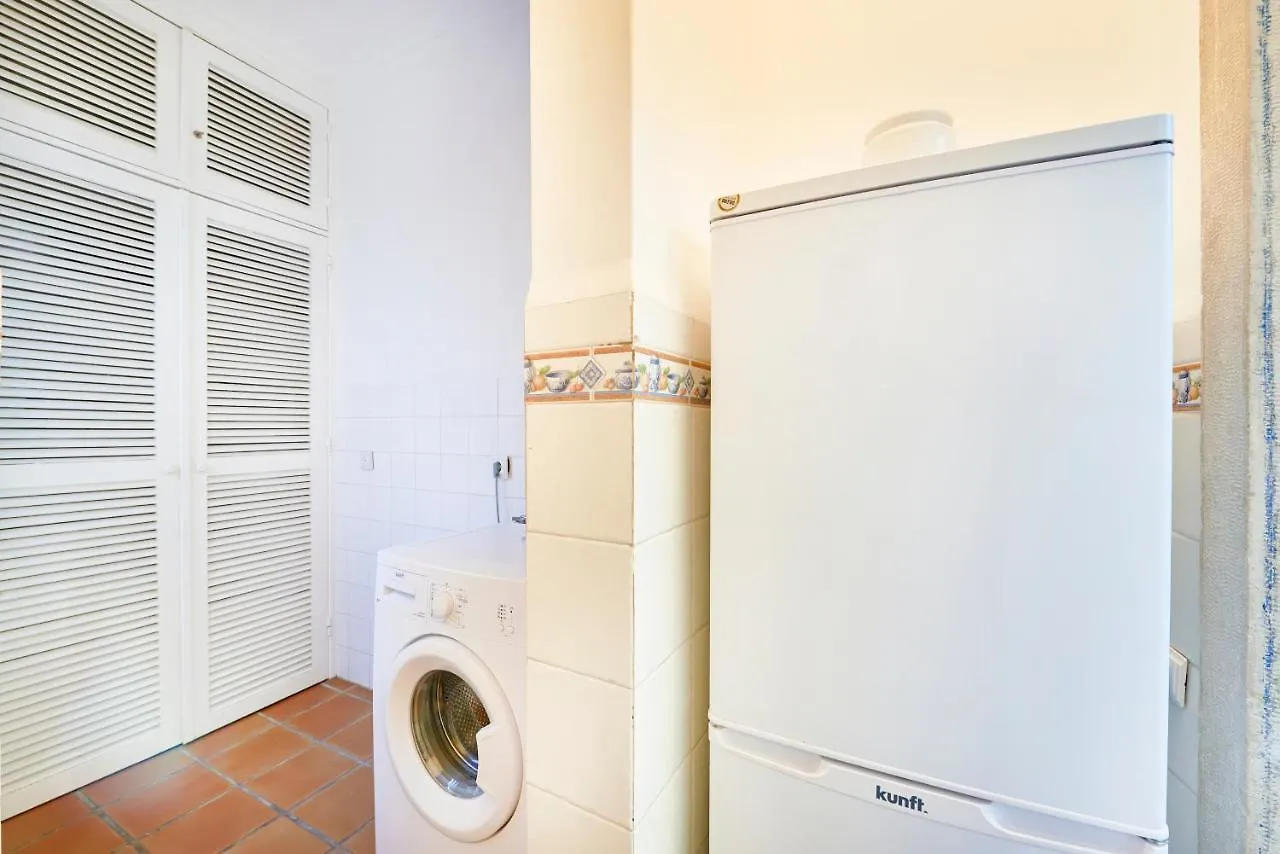 Spacious Bairro Alto Apartment With Courtyard, By Timecooler Lisbon