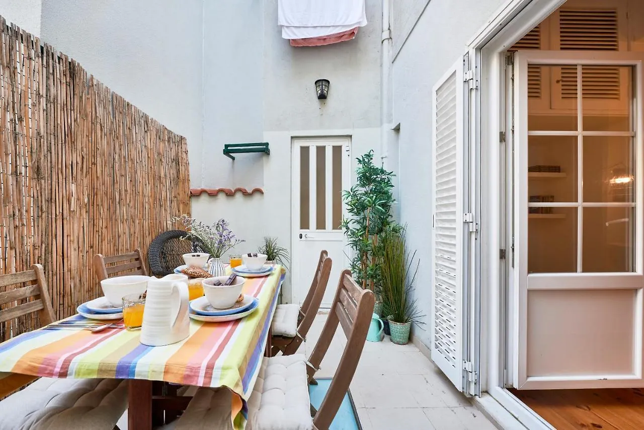 Spacious Bairro Alto Apartment With Courtyard, By Timecooler Lisbon